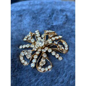 Vintage Starburst Flower Brooch With Clear Rhinestones & Gold Tone